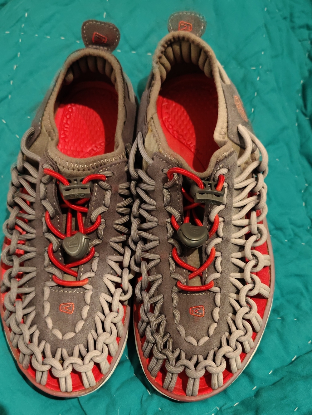 KEEN Uneek O2 sport sandals